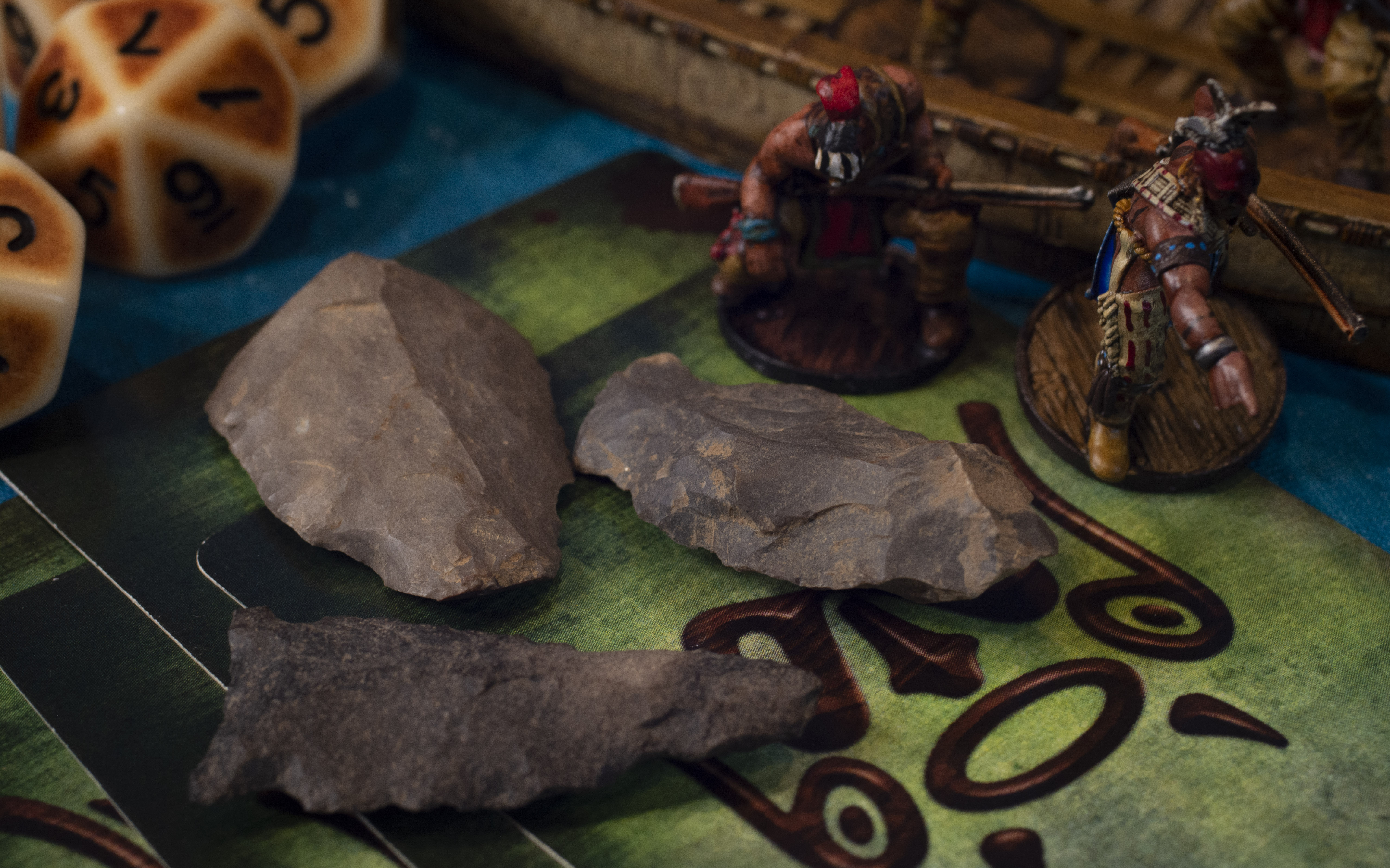 Fortune Tokens - 3 Arrowhead Artifacts - Image 3