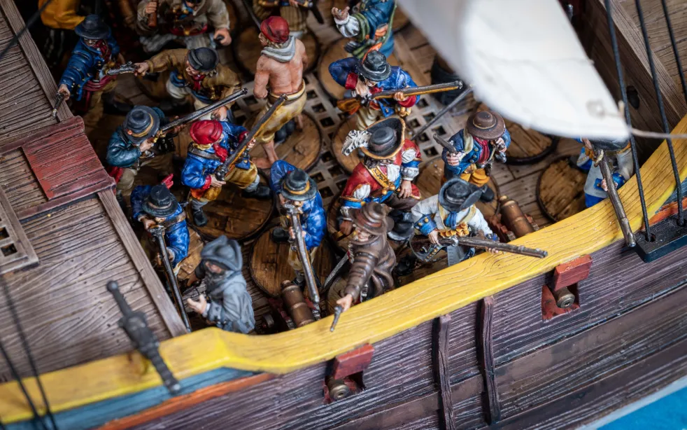 Fluyt ship model loaded with Blood & Plunder minis and Light guns